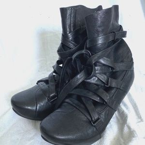 Tsubo Sidon Leather Lace Up Hidden Wedge Boots Size 5US/ 35UK Black S/N 8098